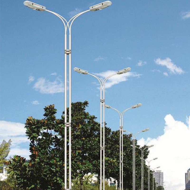 Tiang Lampu bergalvani celup panas